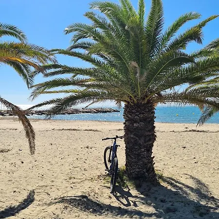 Atico De Diseno Sobre La Cala De Sirenas!!