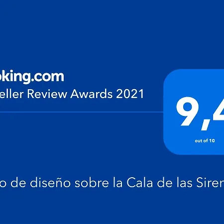 Atico De Diseno Sobre La Cala De Sirenas!!